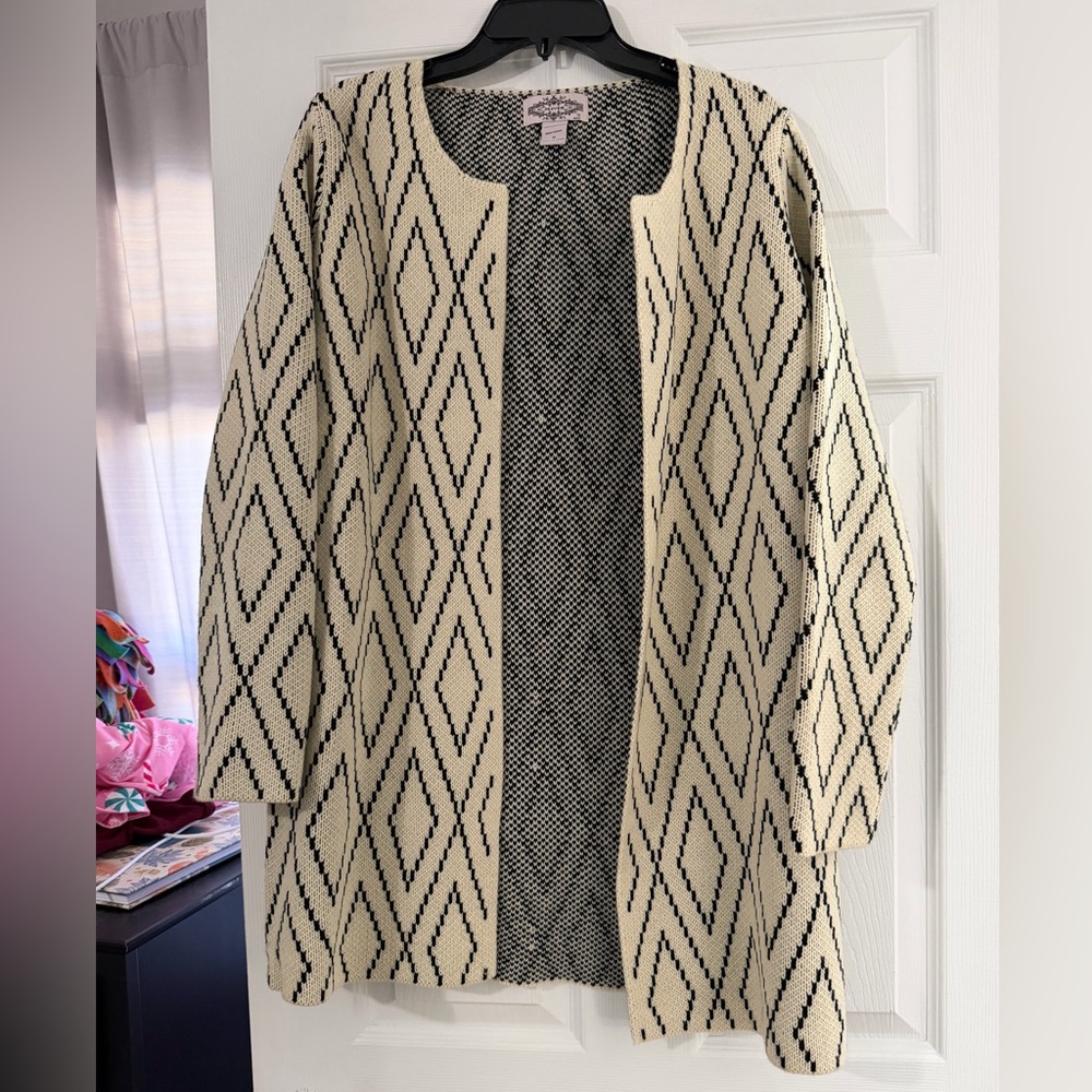 Elegant Cream and Black Geometric Cardigan